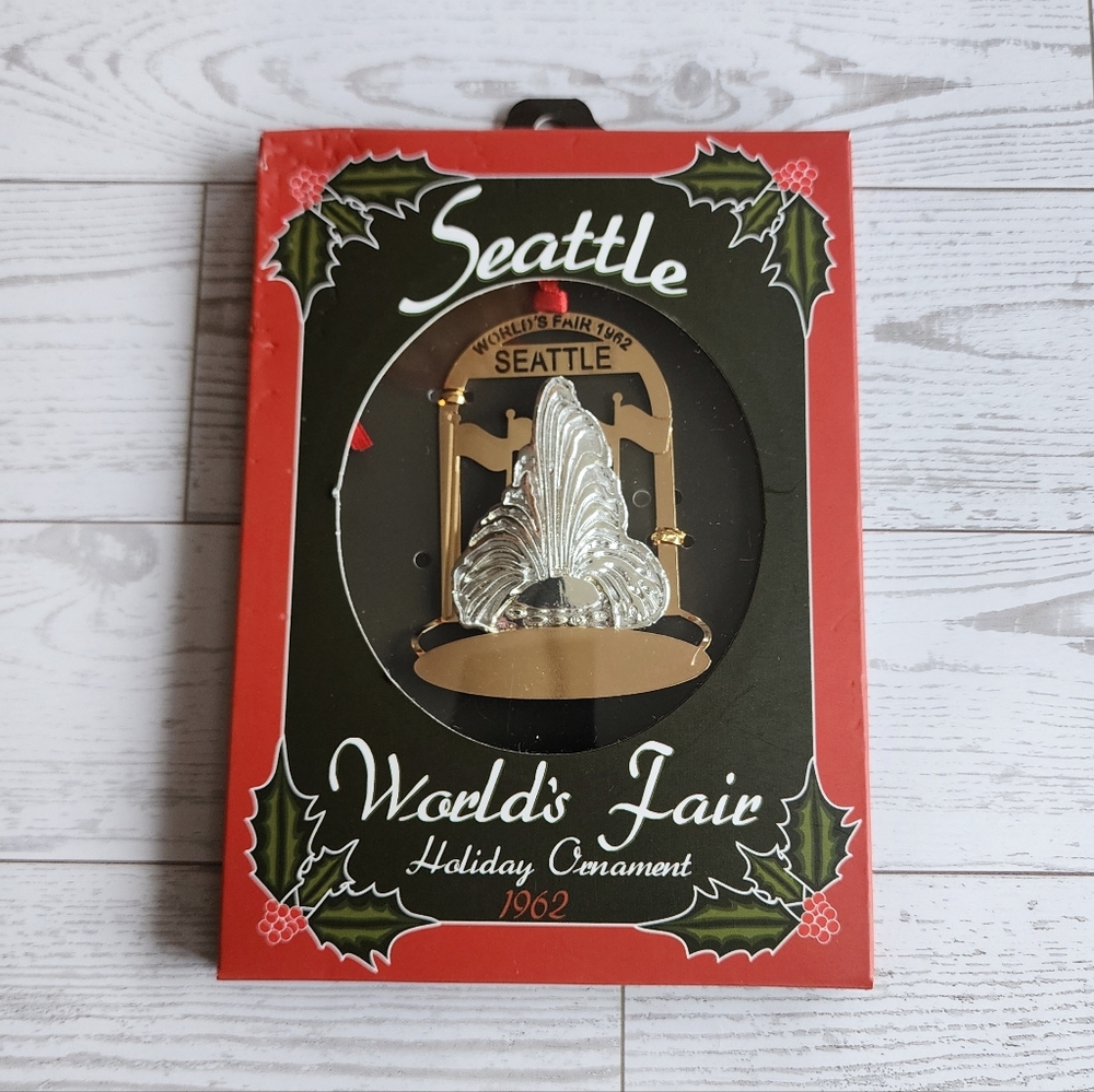 Seattle World's Fair 1962 Fountain 50th Anniversary Ornament